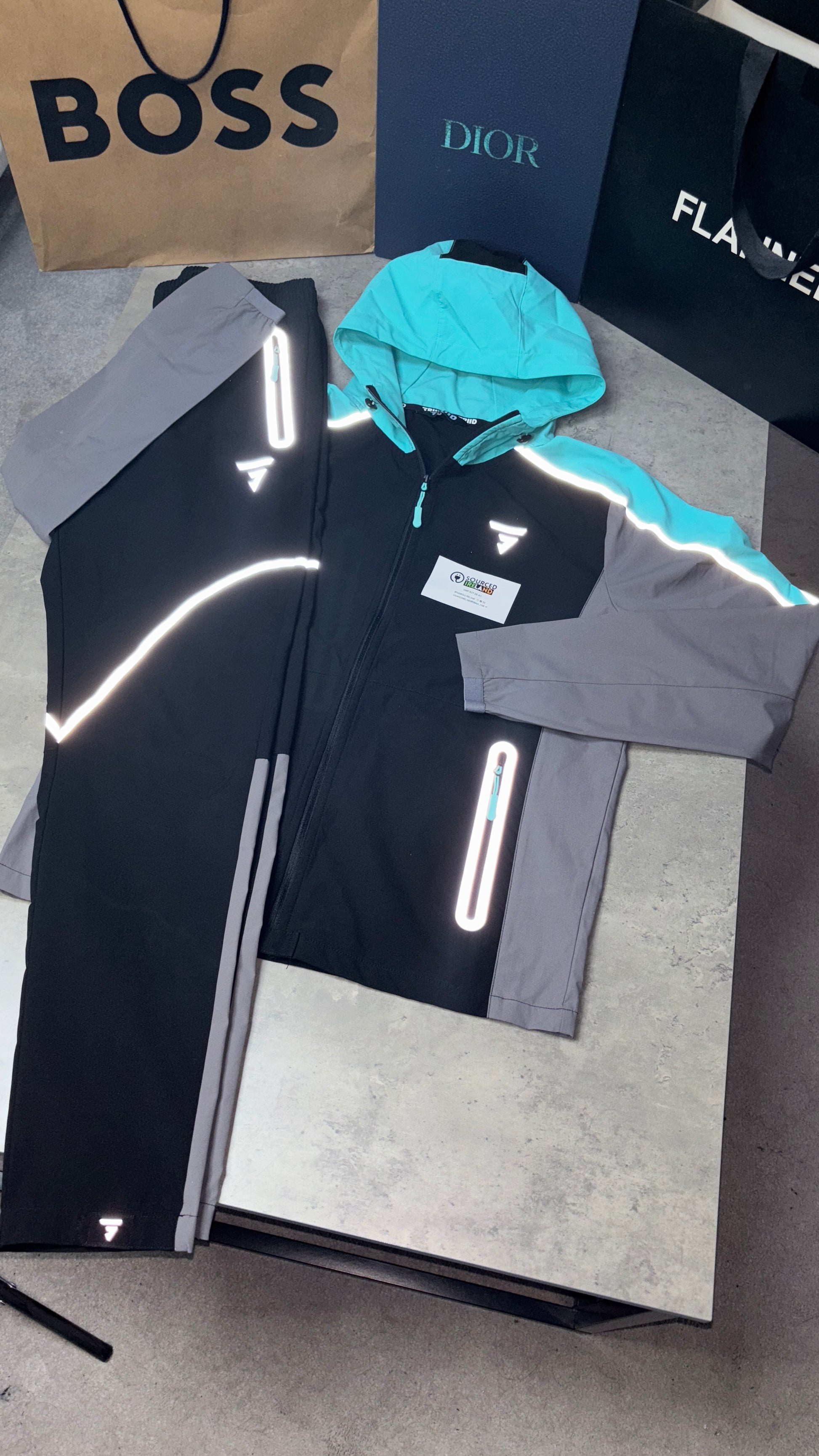 GRIID TRACKSUIT - IN HAND